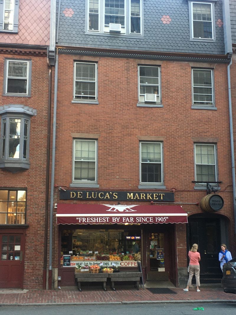 DeLuca's Market, Boston