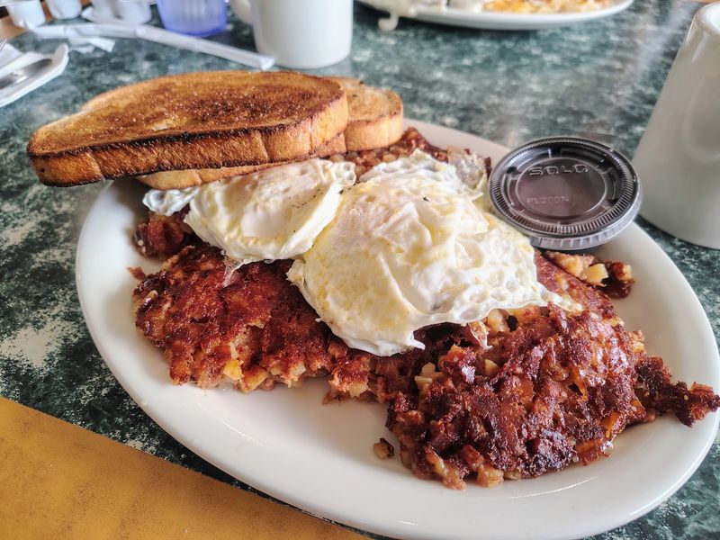 Breakfast Plates Built For Very Hungry Travelers