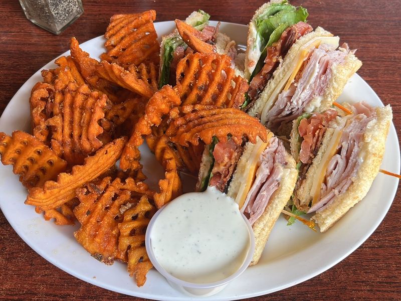 Lunch Plates Worth Sticking Around For