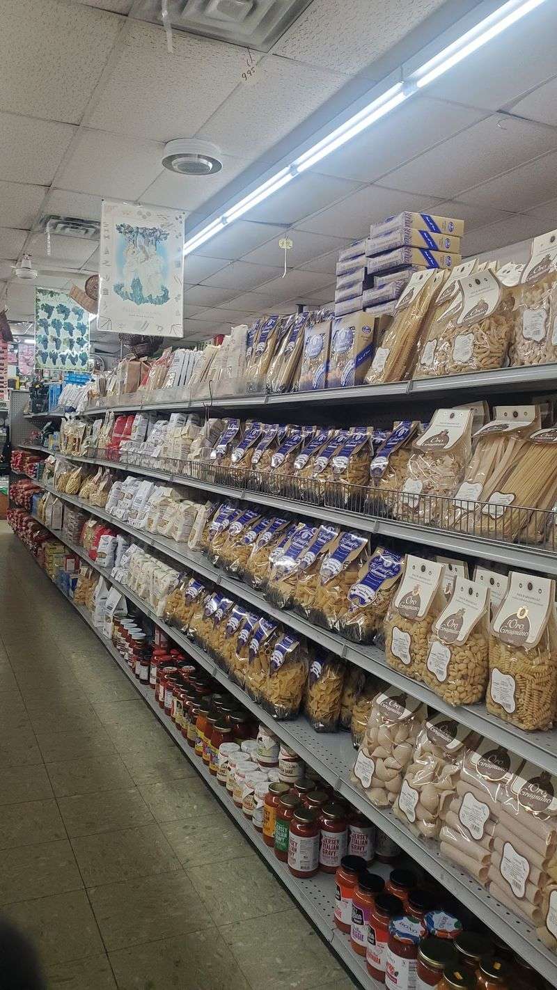 Aisles Built For Serious Home Cooks