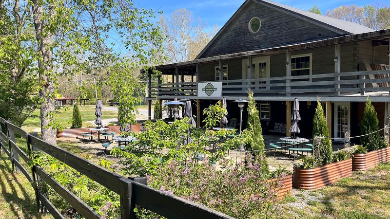 Where Hungry Hikers And Tourists Eat