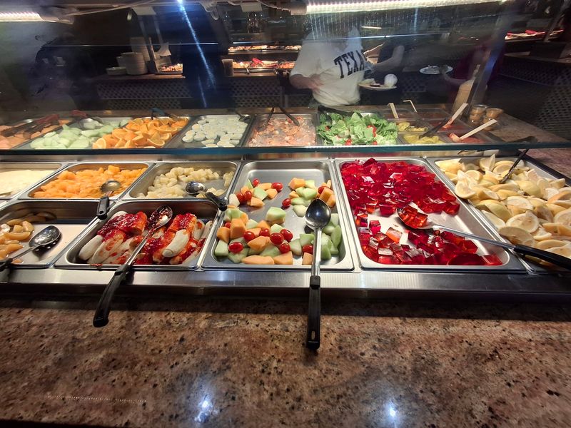 Dessert Station Steals Hearts