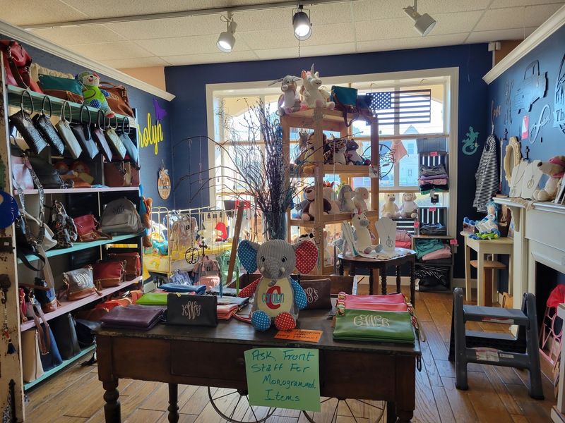 Give Yourself Time To Browse, Eat, And Enjoy The Area
