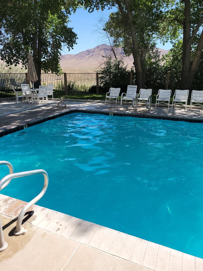 A Cool Pool And Hot Tub That Feel Earned