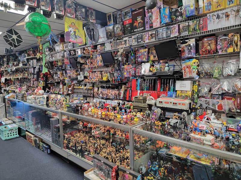 Emporium Of Retro & Interesting Collectibles, South Easton