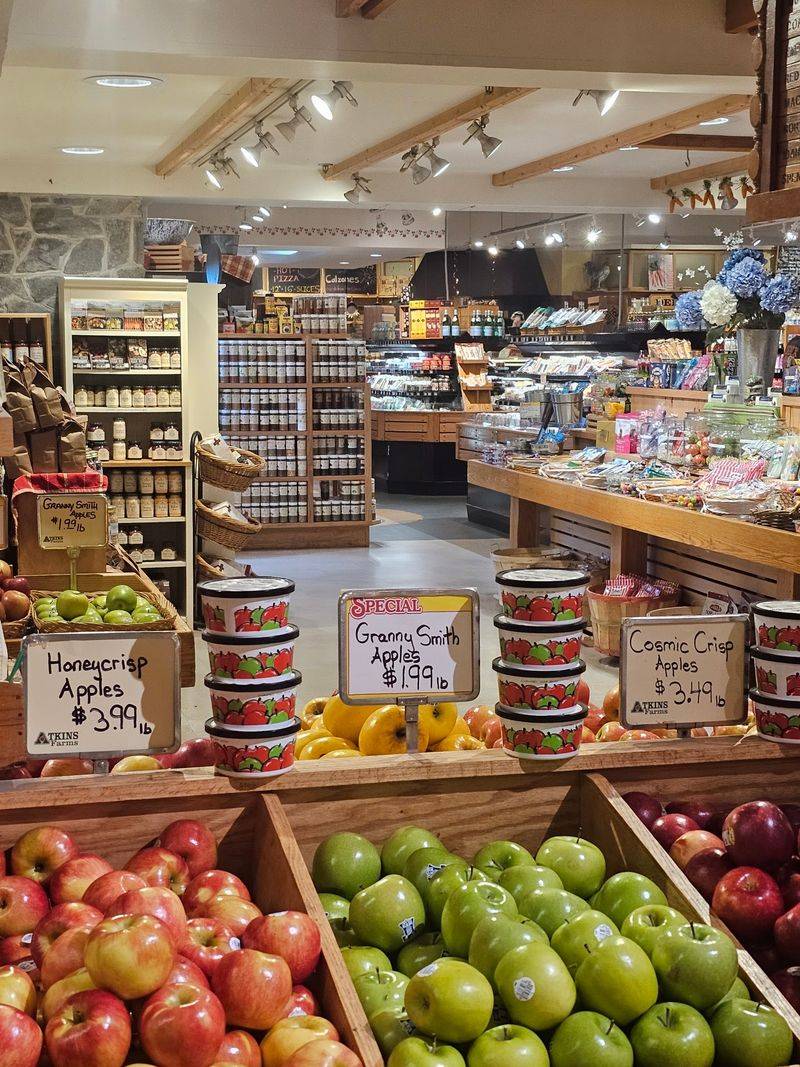 Atkins Farms Country Market, Amherst