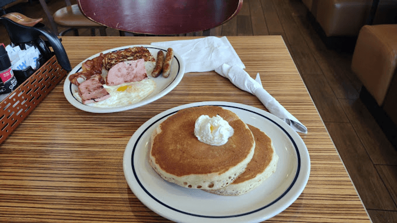 Golden Brown Pancakes Worth Setting An Alarm For