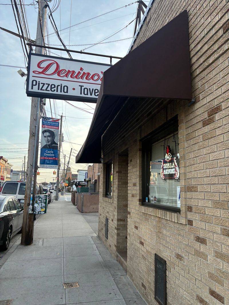Denino's Pizzeria & Tavern