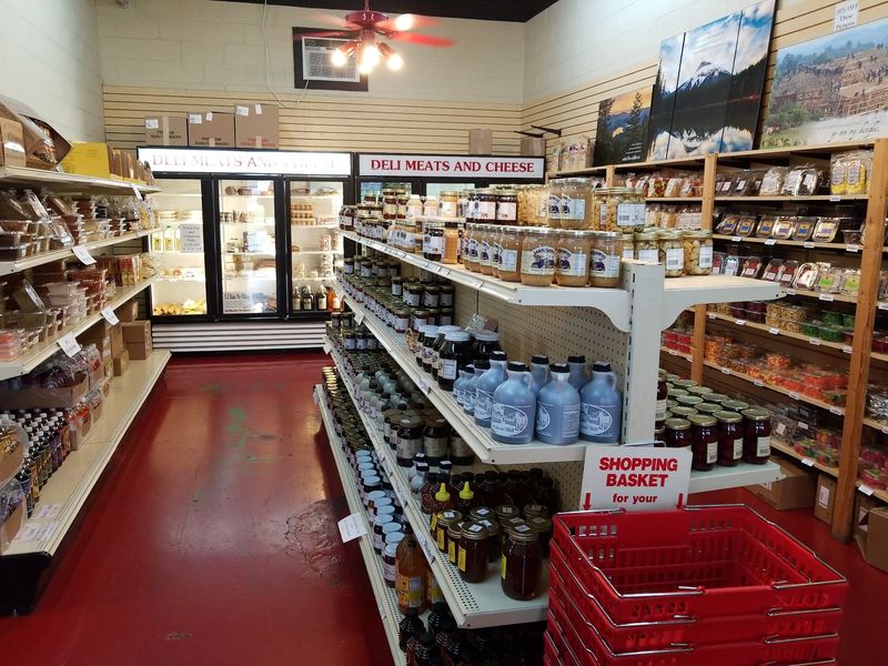 Pantry Staples That Beat Anything In A Supermarket Aisle