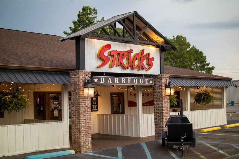 Strick's Bar-B-Q And Catering