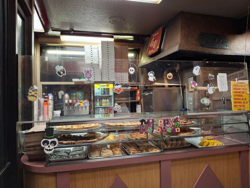 J&V Pizzeria