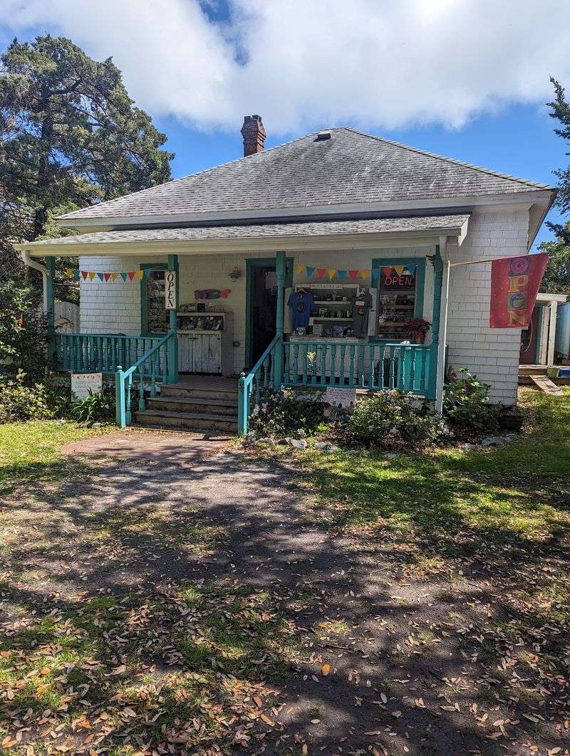 Books To Be Red, Ocracoke