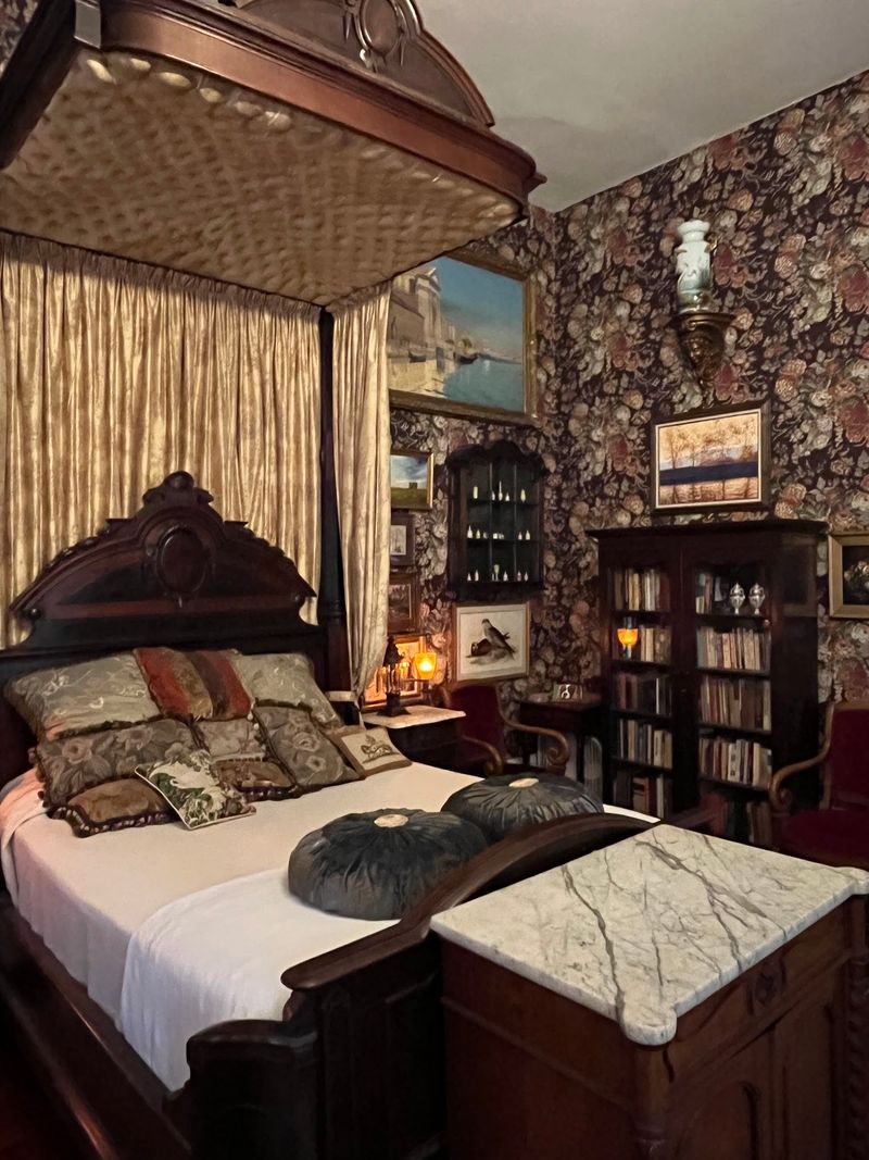 Art, Maps, And Rare Books Around Every Corner