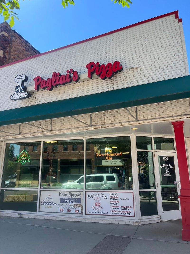 A Pizza Joint That Refuses To Change