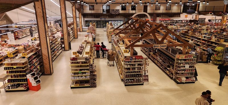 Bulk Food Aisles Make It Easy To Lose Track Of Time
