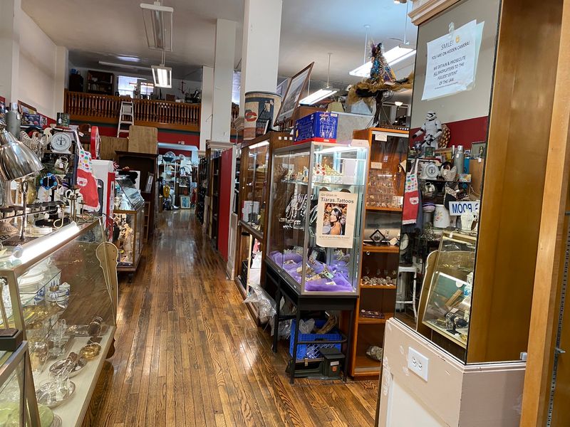 Antiques & Treasures ROCK!, Sparks