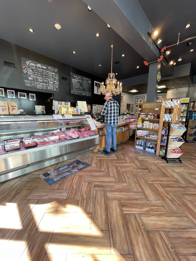 Tony's Market