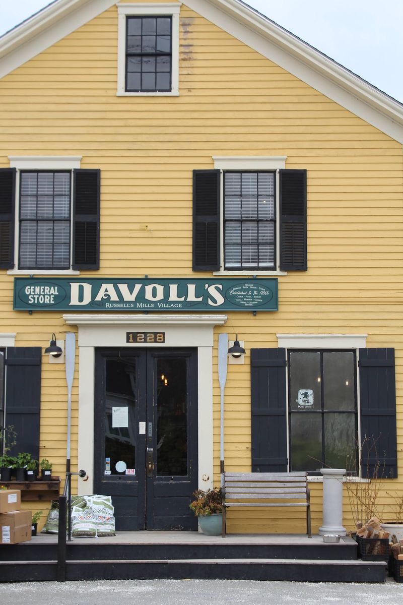 Davoll's General Store, South Dartmouth