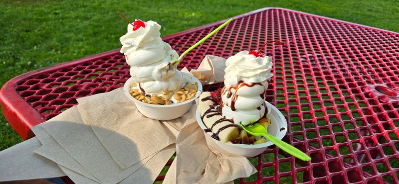 Frogg's Ice Cream - Sherwood, WI