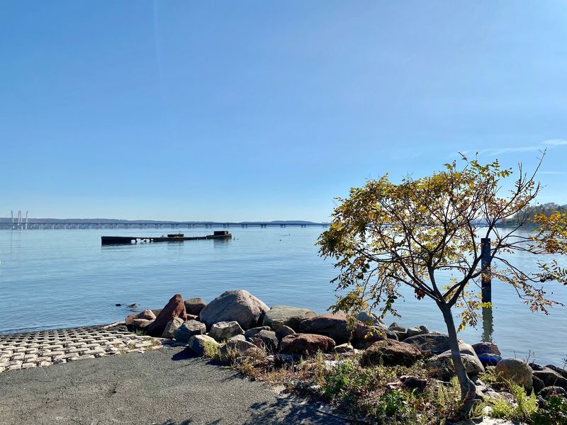 Riverfront Trails At Nyack Beach State Park