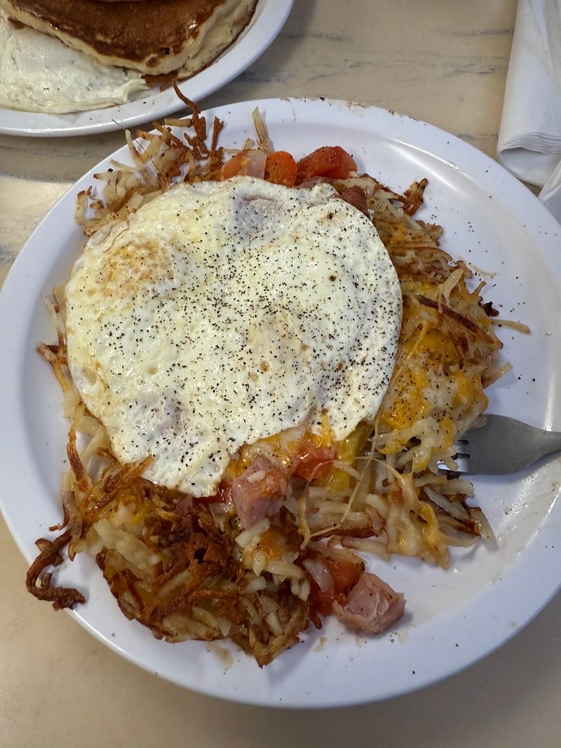Hash Browns And Skillets That Anchor The Morning