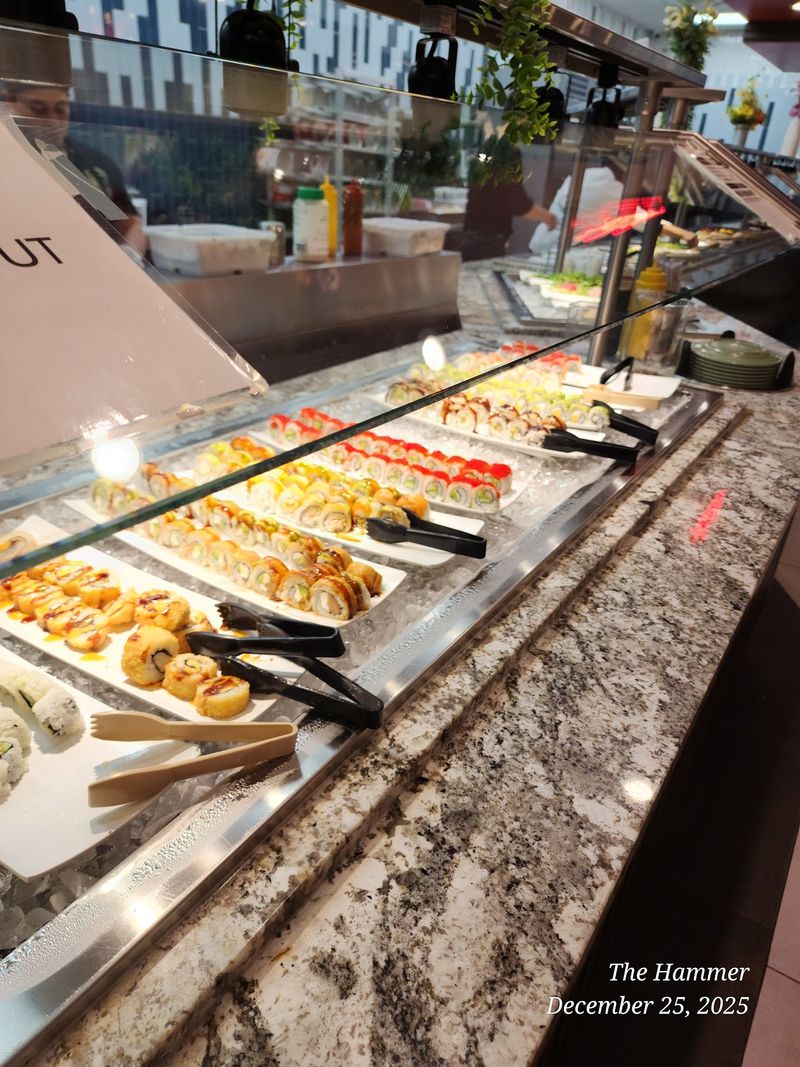 Sushi Counter Keeps Things Cool And Simple