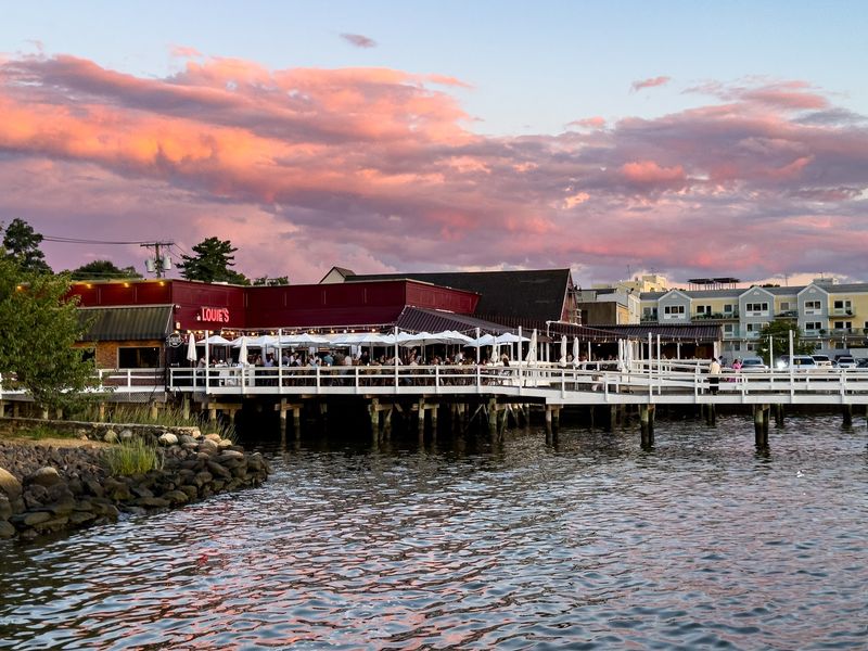 Port Washington - Main Street Ends At Manhasset Bay