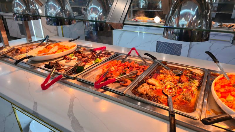 Umi Hotpot Sushi & Seafood Buffet
