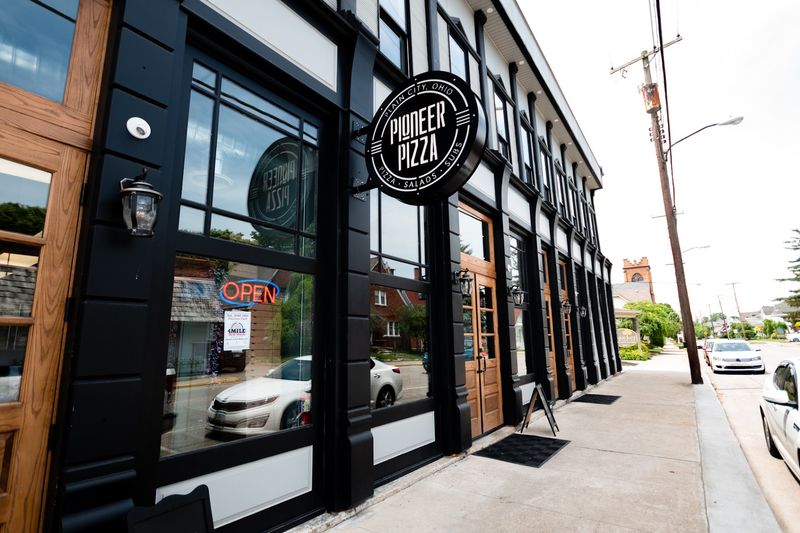 Pioneer Pizza, Plain City