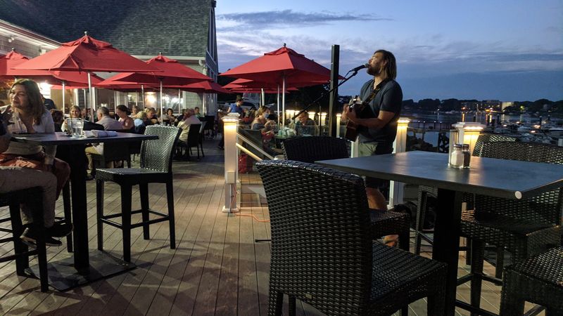 Bay Pointe Waterfront Restaurant, Quincy