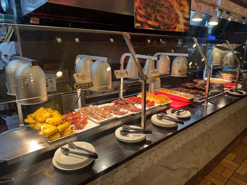 A Buffet Built On Consistency That Most Restaurants Can Only Dream About