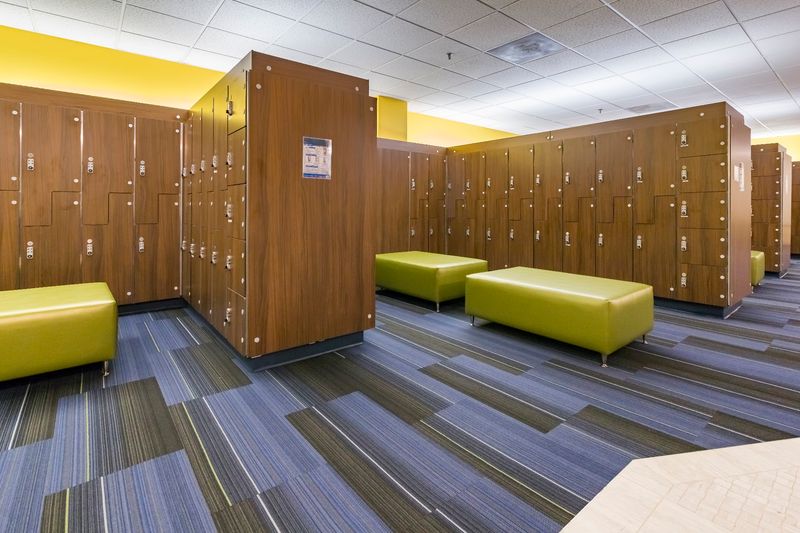 Fully Equipped Locker Rooms With Premium Amenities