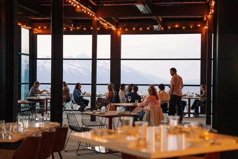 Interior Decor Complementing Rustic Dining Experience