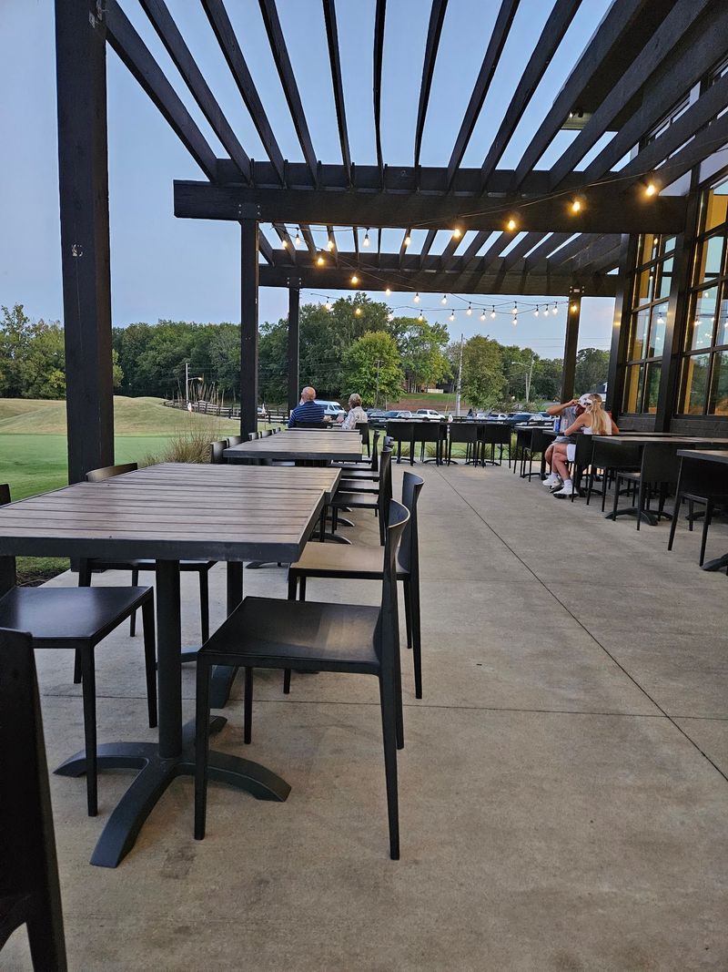 Birdsong Social, Spring Hill