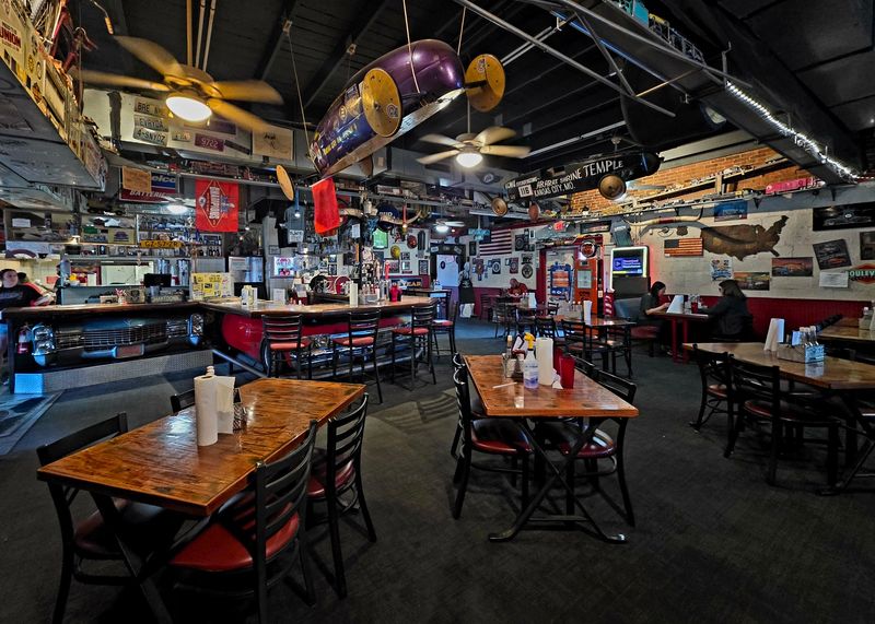 Ambiance And Setting For An Authentic Dining Experience