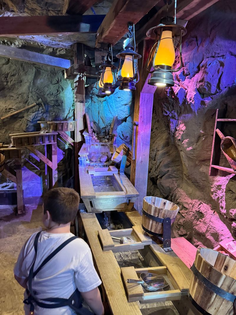 Gatlinburg Adventure Mining, Gatlinburg
