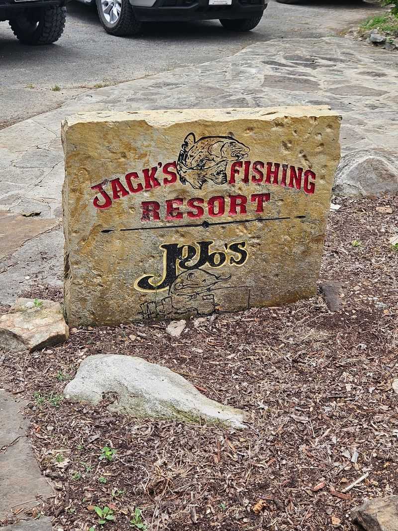 Finding The Place On Jacks Resort Road