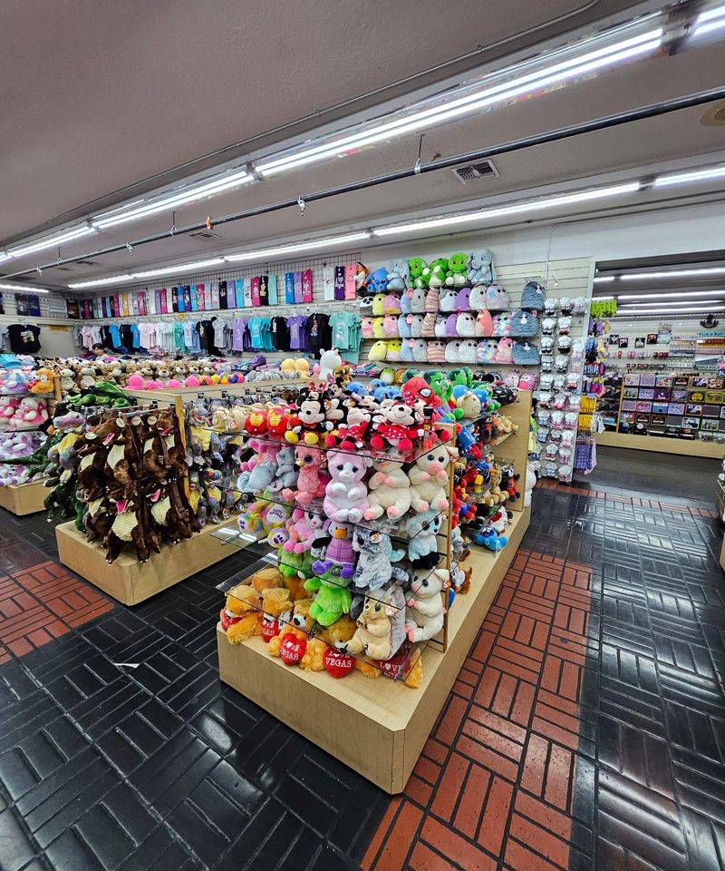Why This Store Keeps Drawing Visitors Back To The Strip