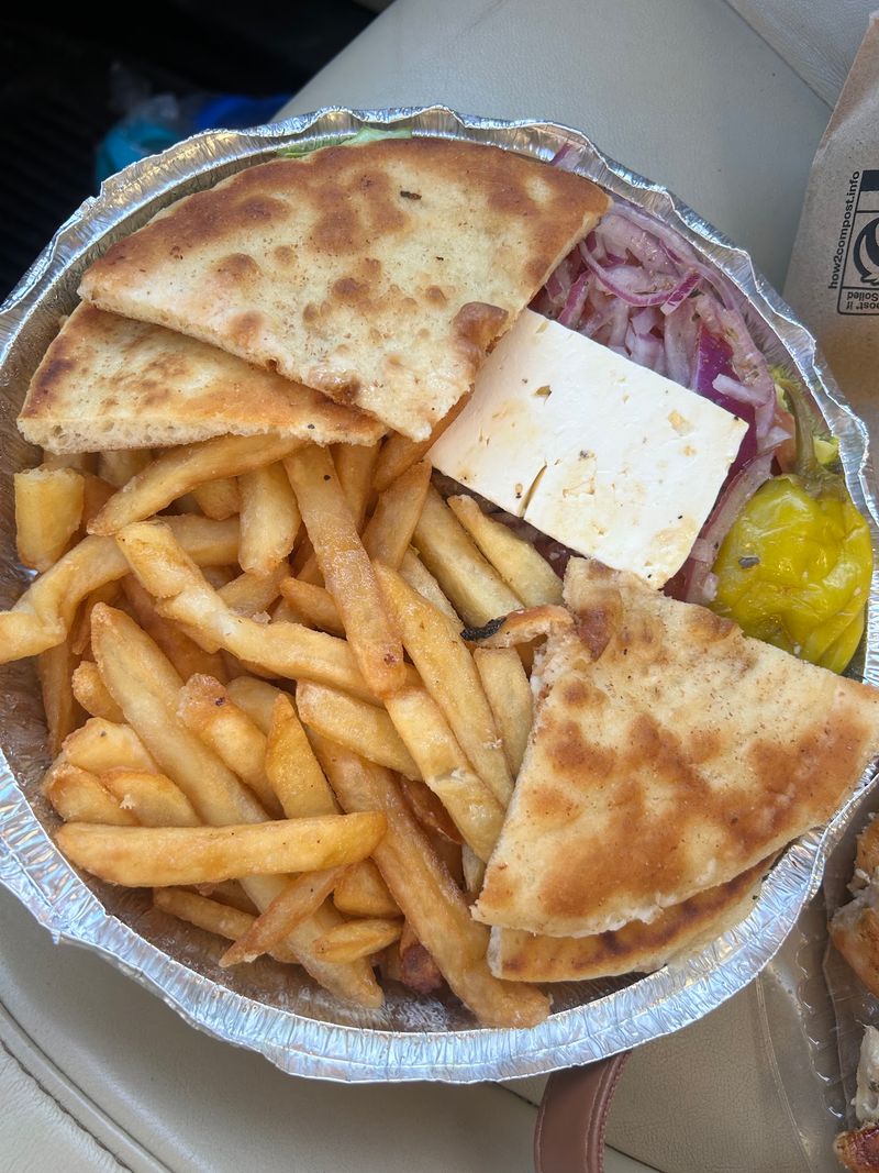 The Gyro That Draws A Crowd