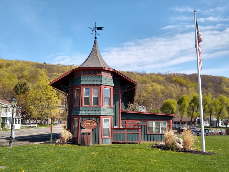 Glenn Curtiss And The Sky Above Keuka
