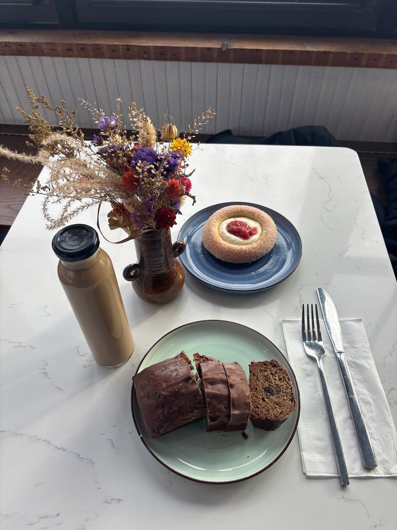 Artisan Breads Baked With Local Ingredients