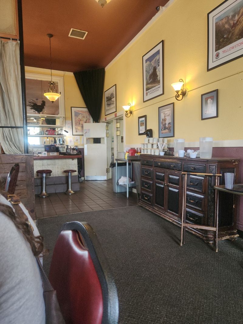 Counter Seats Built For Solo Travelers