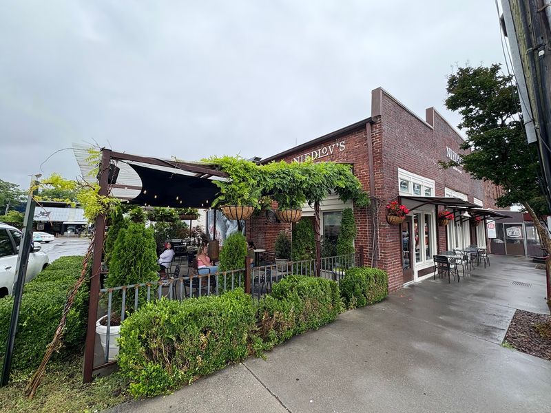 Rouge And The Push For Chattanooga's First Truly Local Loaf