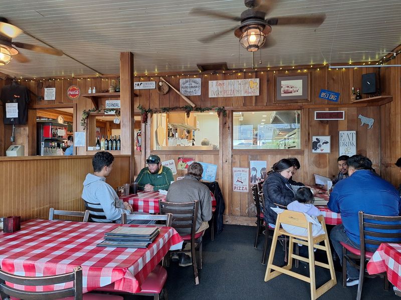 Local Dining That Celebrates Regional Flavors