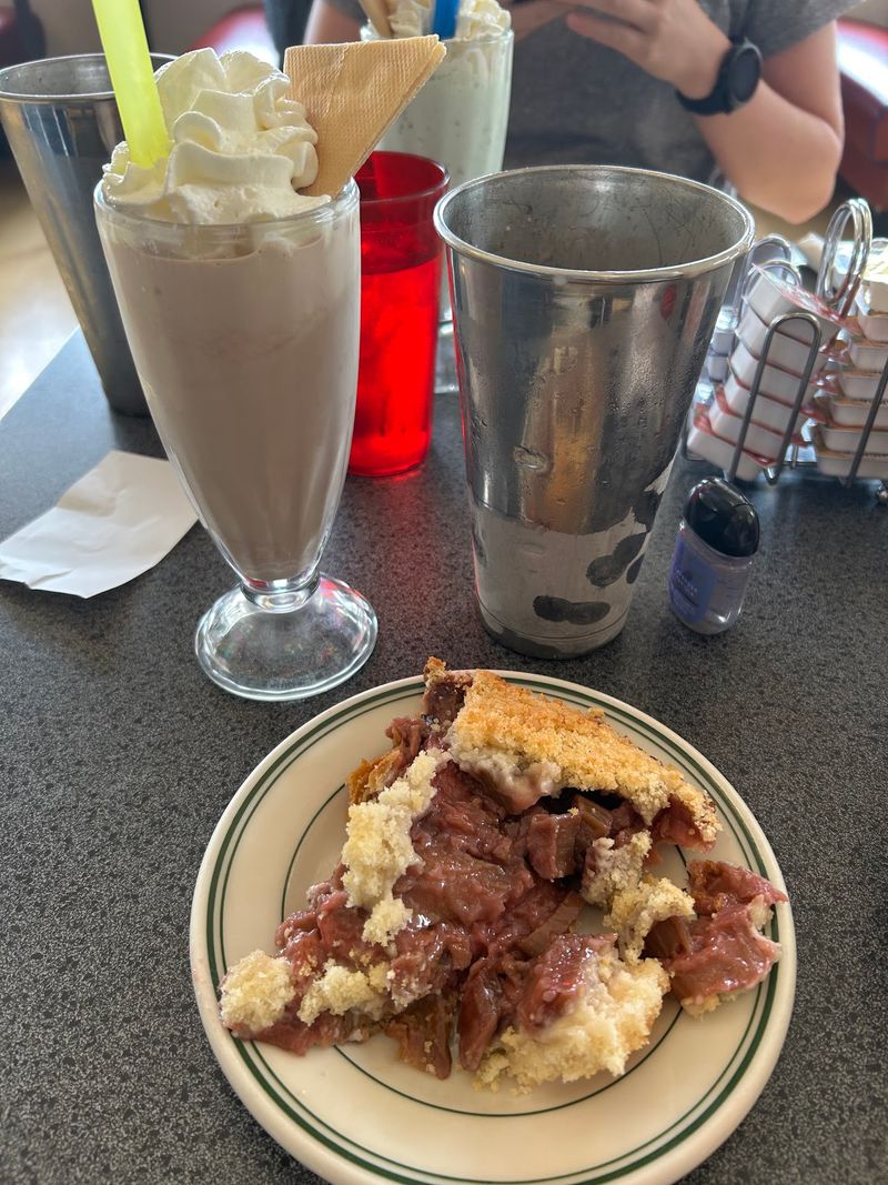 Milkshakes And Sweet Extras Worth Sharing