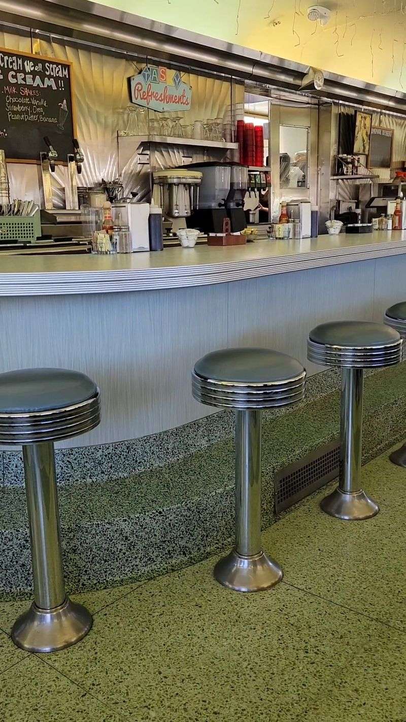 Joni's Diner