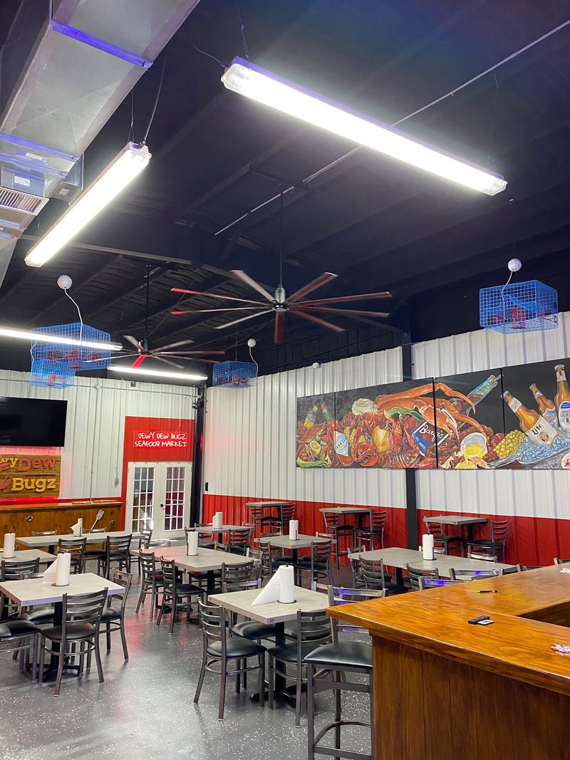Dewy Dew Bugz: Seafood Market & Restaurant