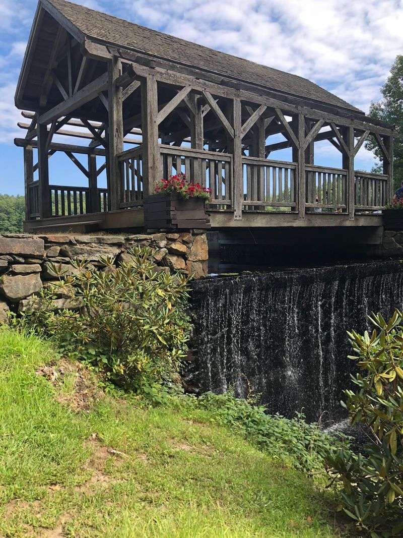 Moore State Park, Paxton