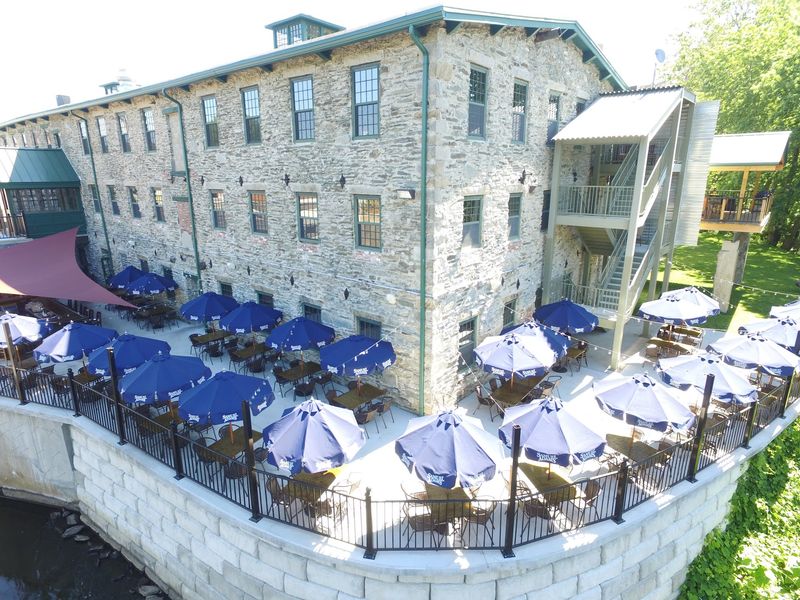 River Falls Restaurant