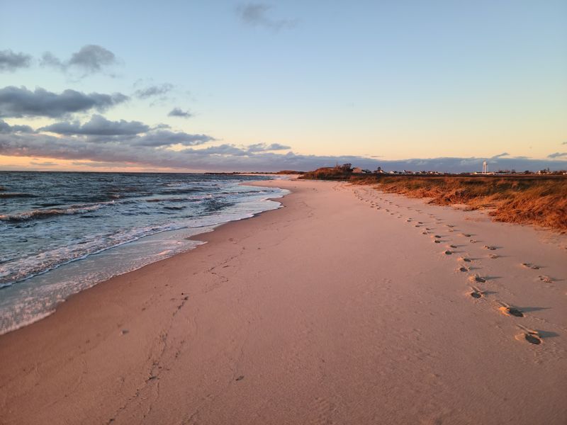 A Beach With No Crowds
